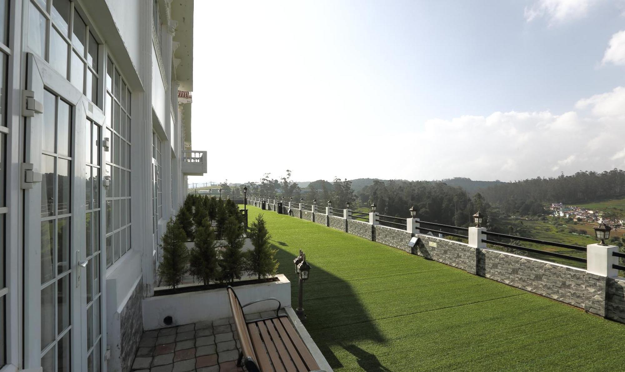 Treebo Skydale Inn & Suites With Mountain View Ooty Exteriör bild